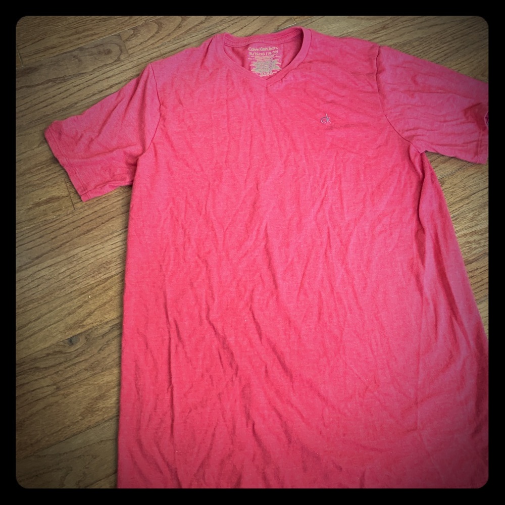 Boys Sz XL Calvin Klein Jeans V-neck shirt